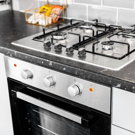 Modern Apartment - Cradley Heath - Top Rated - Netflix - Wifi - 1Mh Сметик Экстерьер фото